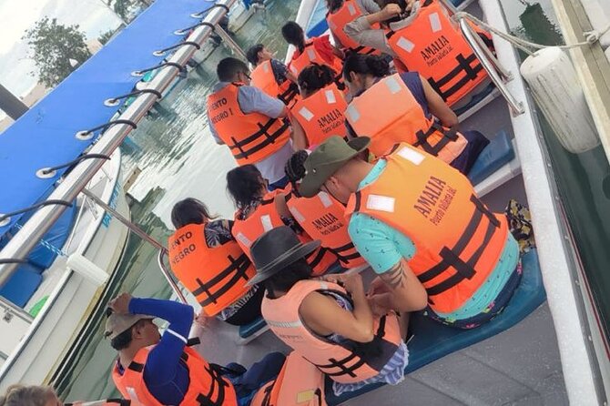 3 Hours of Whale Watching in Puerto Vallarta - Getting in and out: meeting point and timing reality