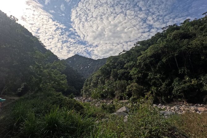 Adventure route: Hike to Cascada Escondida - Why the Guide (Elian) Changes the Experience