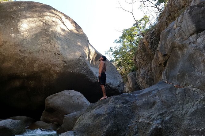 Adventure route: Hike to Cascada Escondida - The Hike Itself: Birds, River Sounds, and Mountain Trails