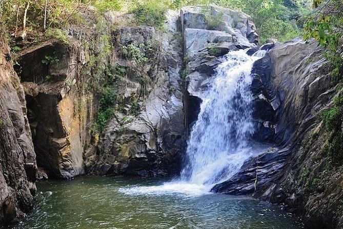 Arcos - Animas - Quimixto. By Grupo Naviero de la Bahìa (Bahia Alegre) - Quimixto waterfall option: a walk for a refreshing swim (not guaranteed)