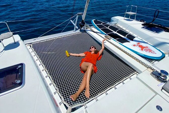 Brand New Sea Ray 250 – Private Luxury Boat in Puerto Vallarta - A private Sea Ray 250 day in Puerto Vallarta: what you’re actually paying for