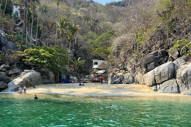 City Tour Express in Puerto Vallarta and Paradise Beaches - Getting there: pickup, timing, and where you meet