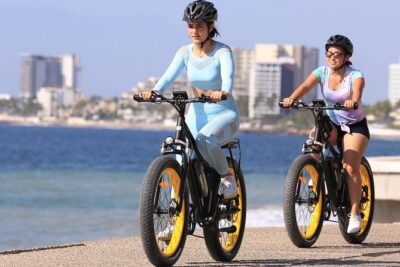 E-Bikes Taco Tour - From check-in to the Malecon Boardwalk: your ride starts easy