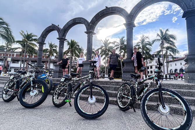 E-Bikes Taco Tour - The e-bike experience: helmets, big tires, and cobblestone reality