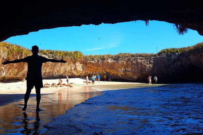 Guaranteed Hidden Beach • Small Group Tour • Punta Mita - The 3-hour loop: Punta Mita Pier, Marietas Islands, then back again