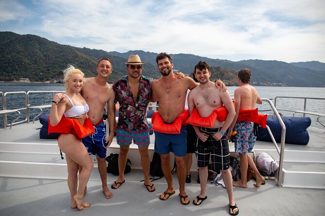 Half-Day Snorkeling Tour - Included Lunch and the International Bar: More Than Just a Perk