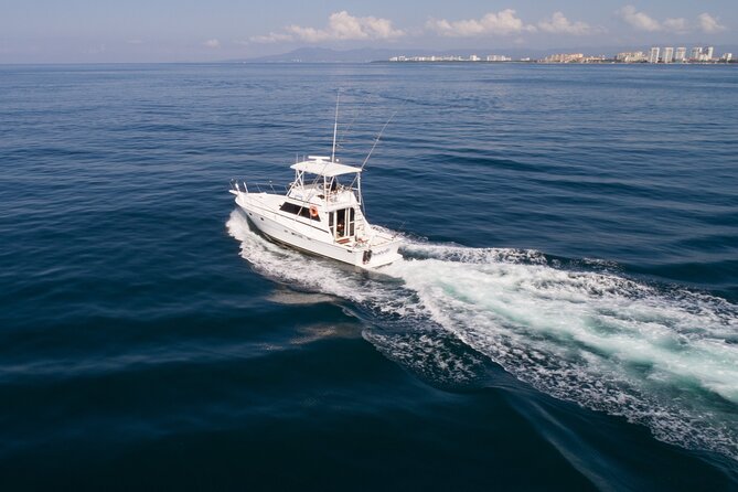 Hatteras 42-44' Classic Yachts in Puerto & Nuevo Vallarta - A 42–44 Foot Classic Yacht Charter, Private and English-Language