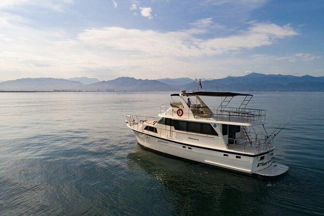Hatteras 58-61' Luxury Yacht in Puerto Vallarta & Nuevo Nayarit - How the 4–8 Hour Cruise Actually Plays Out