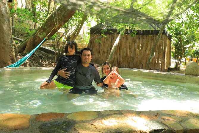 Hot Springs and Villages in the Sierra Madre for 4 hours - Uma Jorullo Paradise hot springs: warm water and the thermal story
