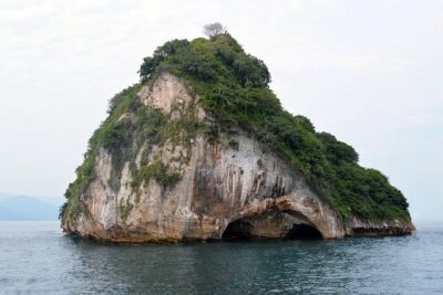 Los Arcos, Animas and Quimixto Snorkel Cruise in Puerto Vallarta All Inclusive - Boarding day vibes: catamaran travel, music, and the crowd factor