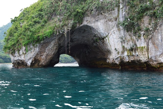 Los Arcos, Animas and Quimixto Snorkel Cruise in Puerto Vallarta All Inclusive - Comfort and safety: what matters most on a long, active boat day