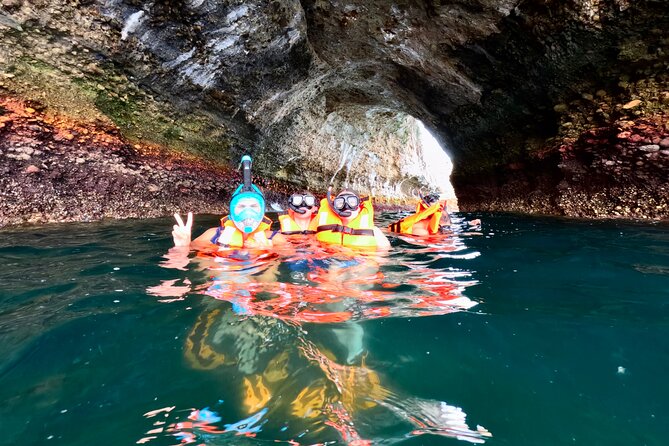 Los Arcos Snorkeling & 5 Island Adventure - Safety and comfort: how the crew sets the tone