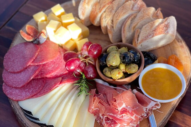 Mexican Wine Tasting Experience - Cheese and charcuterie pairings: why you should not eat first