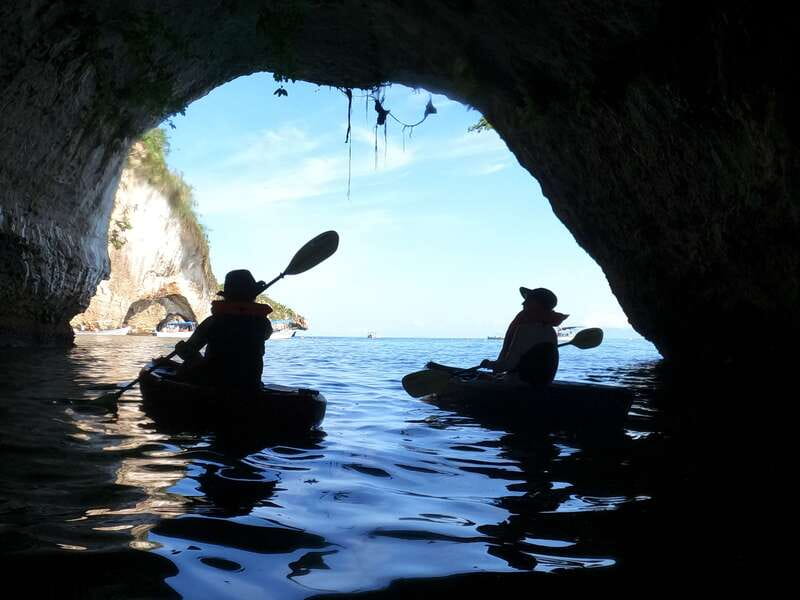 Mismaloya: Los Arcos Bioluminescent Waters Kayak & Cave Tour - The bioluminescence reality check: how to get the best glow