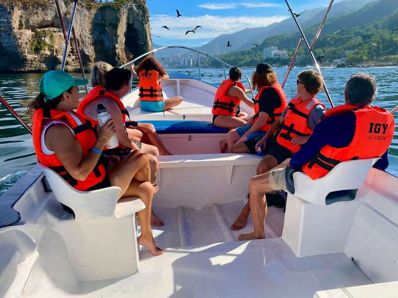 Mismaloya: Snorkeling, Cliff Jumping, and Beach Tour - Playa El Paredón: quick sightseeing, then calm-water swimming