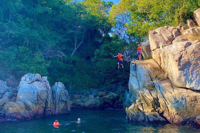 Ocean and Jungle: Snorkel, Quimixto Waterfall and Beach Adventure - From Mismaloya at 10:00 a.m.: the day’s layout makes sense