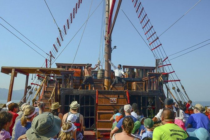 Pirate Ship by Day - Majahuitas Island: the protected feeling behind the fun