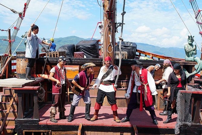Pirate Ship by Day - Price and what can surprise you: port rate, fees, and extras