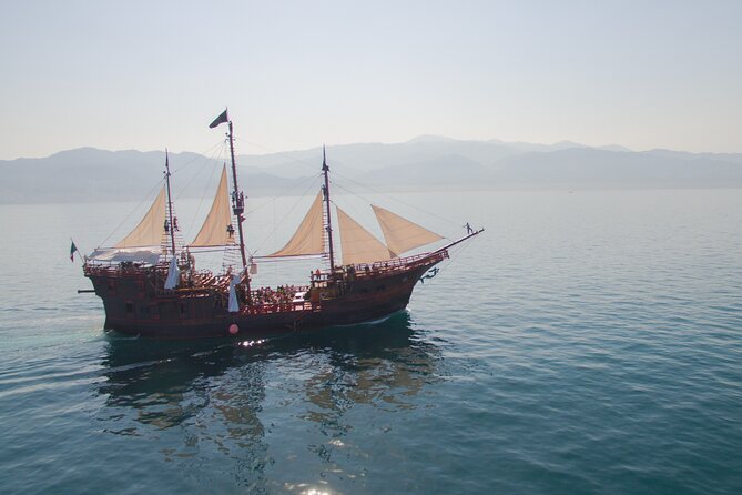 Pirate Ship Premium Dinner Cruise with Show - Key things to know before you sail