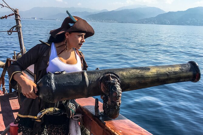 Pirate Ship Premium Dinner Cruise with Show - Boarding early and getting preferred seats