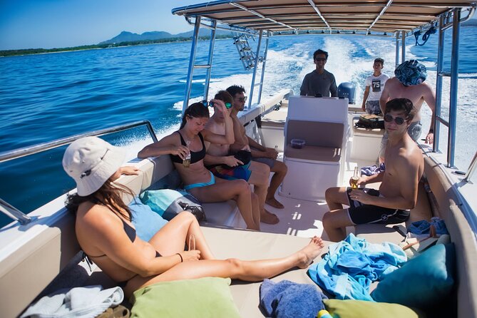 Private Charter: Chica Super Panga 30' - When the sea changes the plan: rough water, kid-friendly service