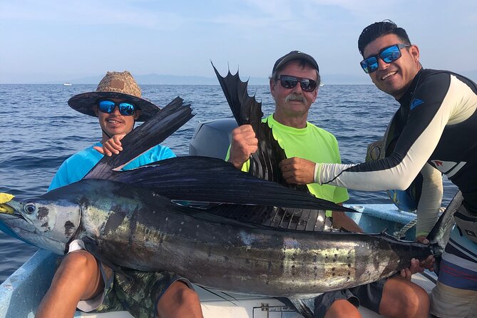 Private Fishing for Lunch Experience in Vallarta Bay - The guide experience: what to expect from crews like Sebastian