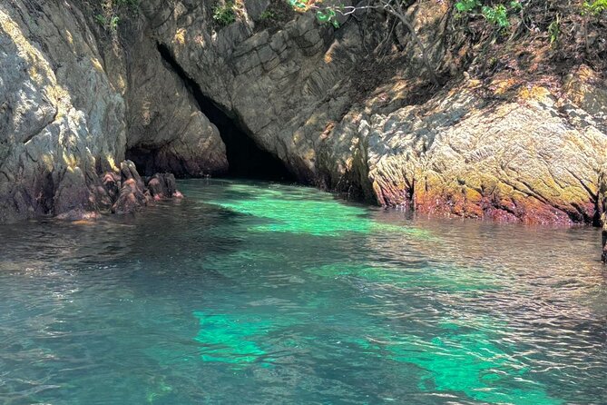 Private Snorkeling Tour to Yelapa from Boca de Tomatlán - Colimilla beach break: short, quiet swim time on the south shore