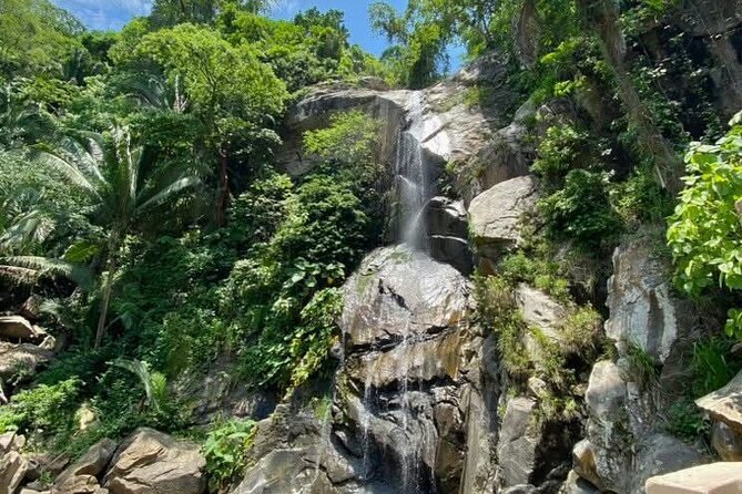 Private Snorkeling Tour to Yelapa from Boca de Tomatlán - Yelapa with Juanito’s Restaurant: lunch hour and village wandering