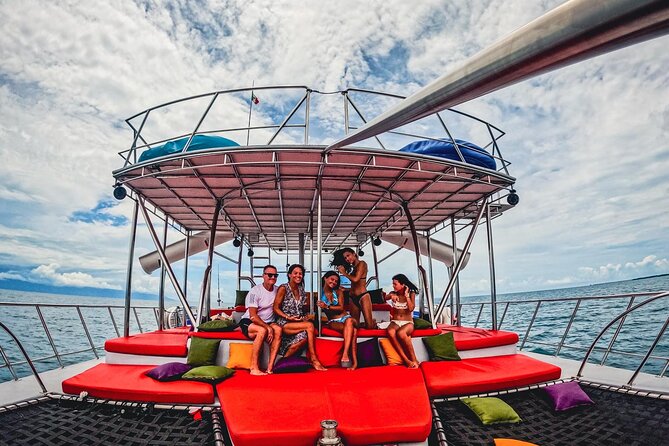 Private Yacht Charter ChicaFUN 3 Waterslides All Inclusive - Stop: Bay of Banderas cruising, plus time to play in the water