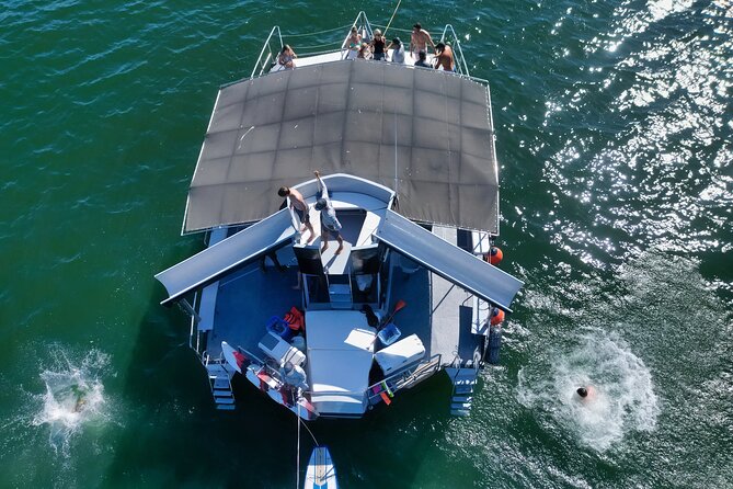 Private Yacht Charter ChicaFUN 4 All Inclusive - How the ChicaFUN 4 charter fits a 4-hour day