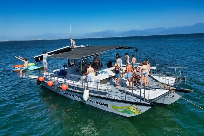 Private Yacht Charter ChicaFUN 4 All Inclusive - Crew quality: service that stays on your schedule