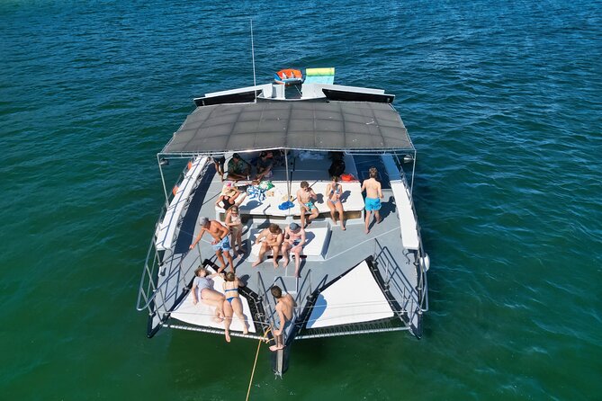 Private Yacht Charter ChicaFUN 4 All Inclusive - Price and value: $1,300 for up to 10 people