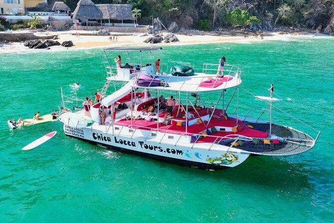 Private Yacht Charter on ChicaFun 1 Waterslides all inclusive - Your ChicaFun 1 day on the water: what this charter really feels like