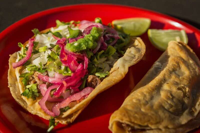 Puerto Vallarta: Bikes and Bites Tour - Where to meet and what to bring (beach stop is real)