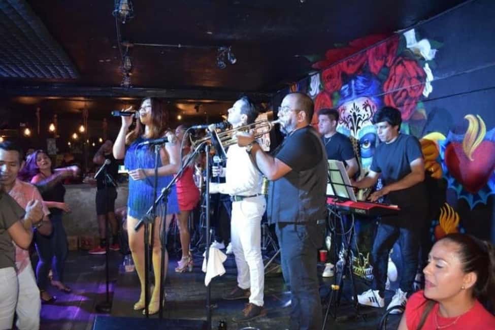 Puerto Vallarta: Cabaret Show with Cocktails & Costumes - Key Highlights You’ll Actually Care About