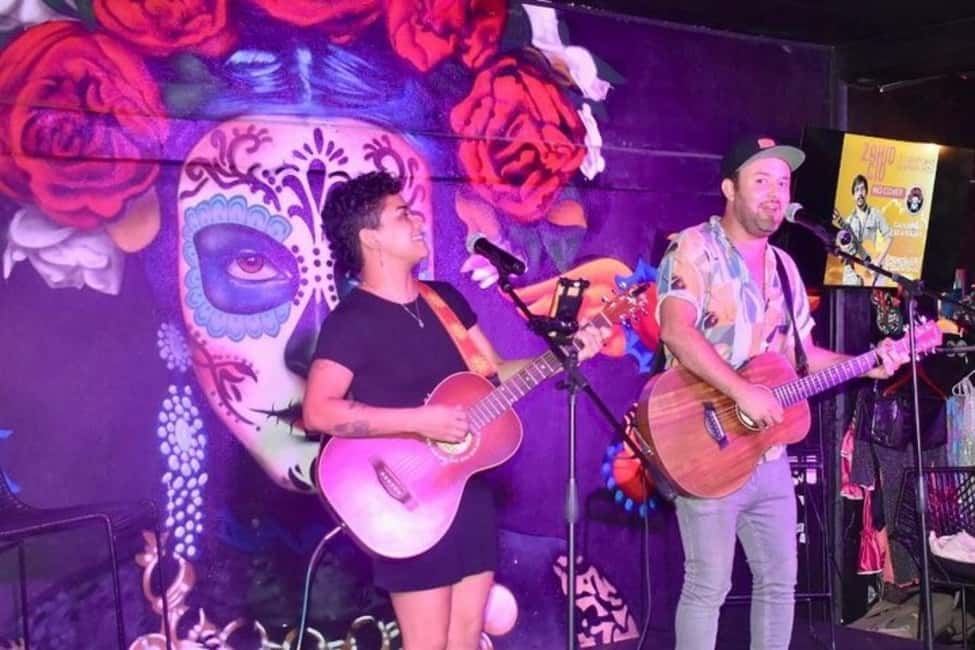 Puerto Vallarta: Cabaret Show with Cocktails & Costumes - The 4-hour flow: tequila, cocktails, Tajin popcorn, then costumes