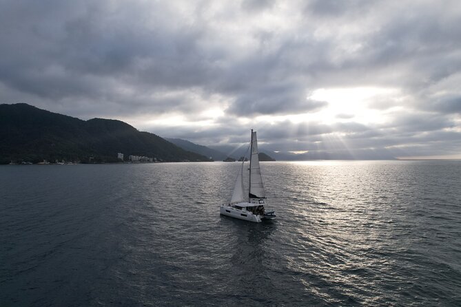 Puerto Vallarta: Coast & Fun 4h All Inclusive on 40' Lagoon - Crew care makes the whole day smoother