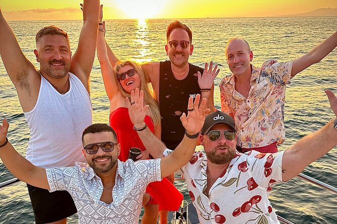 Puerto Vallarta: Gay Luxury Sunset Cruise with Premium Open Bar - Music, hosts, and the kind of attention that makes a difference