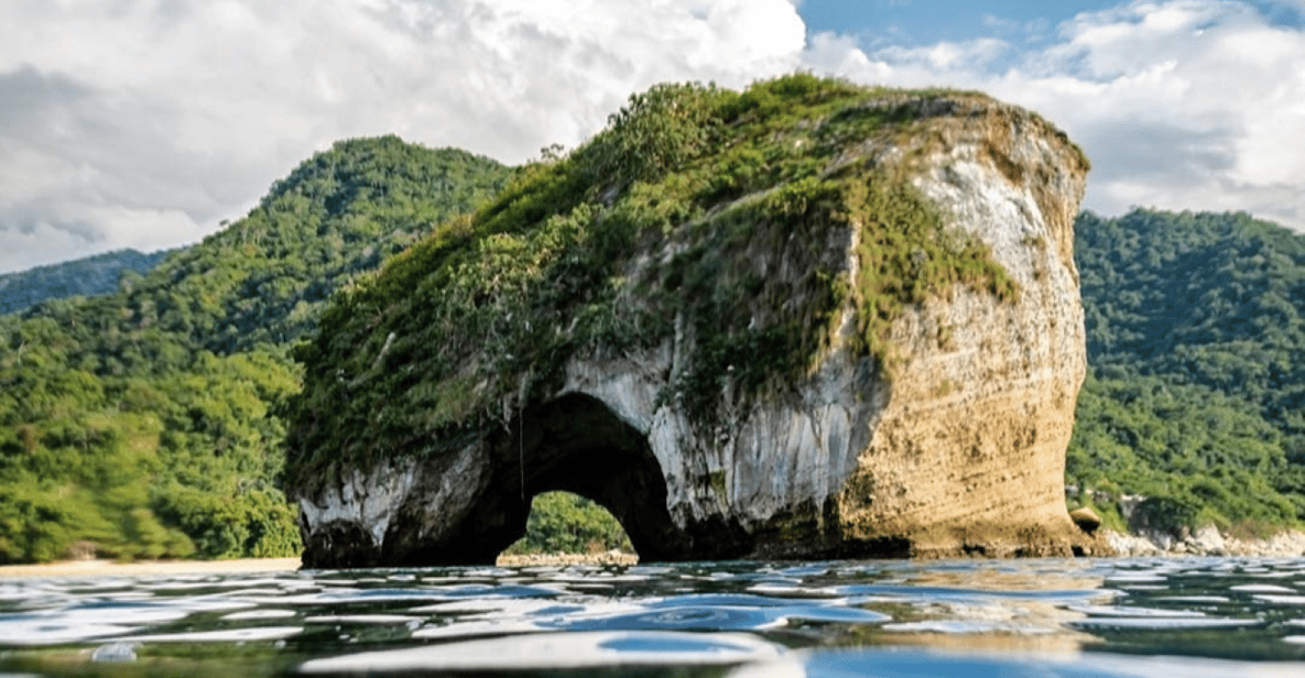 Puerto Vallarta: Los Arcos, Ánimas, and Quimixto Boat Tour - Los Arcos National Park Snorkeling: The 40-Minute Reality