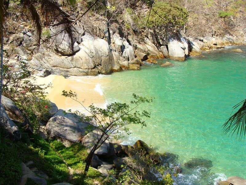 Puerto Vallarta: Los Arcos Snorkel & Beach Private Boat Tour - Meet at Los Muertos Pier, then the day starts moving