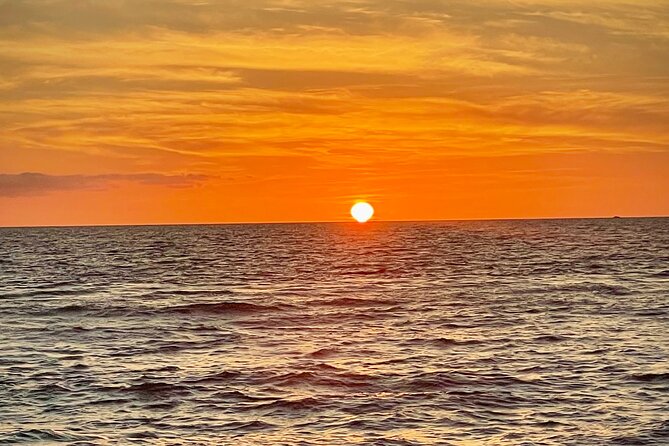 Puerto Vallarta: Luxury Yacht Sunset Cruise with Premium Open Bar - Premium Open Bar, Appetizers, Music, and WiFi on Board