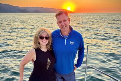 Puerto Vallarta: Luxury Yacht Sunset Cruise with Premium Open Bar - Cruising the Coast: Malecon, Los Arcos, Los Muertos, Conchas Chinas, and More