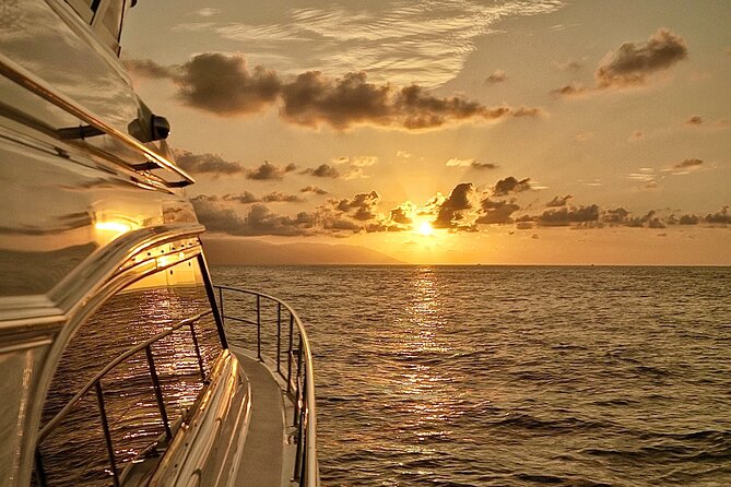 Puerto Vallarta: Luxury Yacht Sunset Cruise with Premium Open Bar - Who This Yacht Cruise Is Best For