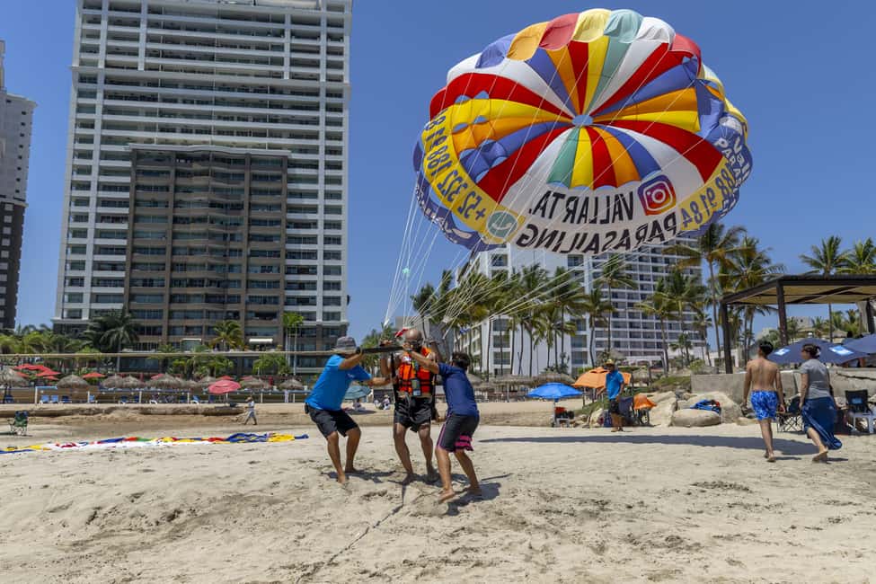 Puerto Vallarta: Parasailing Adventure - Quick hits before you go