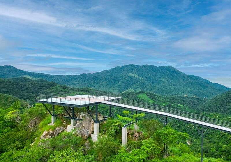 Puerto Vallarta: Walking Tour to Glass ViewPoint Jorullo - Meeting up and the start ritual: drink, safety, then trail