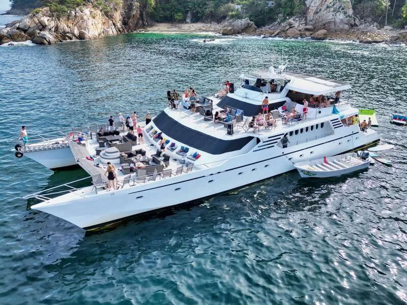 Puerto Vallarta: Yelapa Mega Yacht Cruise - Why this Puerto Vallarta to Yelapa cruise feels different