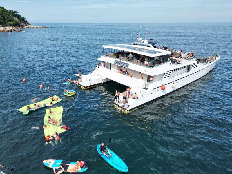 Puerto Vallarta: Yelapa Mega Yacht Cruise - Sailing out of Bahía de Banderas: scenic time plus marine life chances