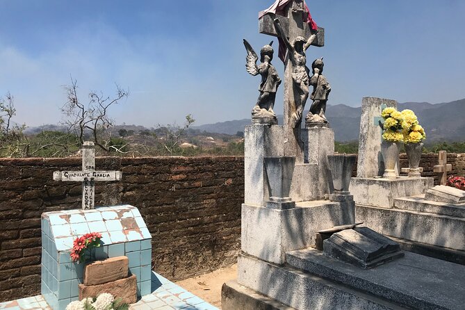 Puerto Vallarta's Historic Mexican Village Tour: El Tuito - Lunch in the Main Plaza: The 1800s Building Factor