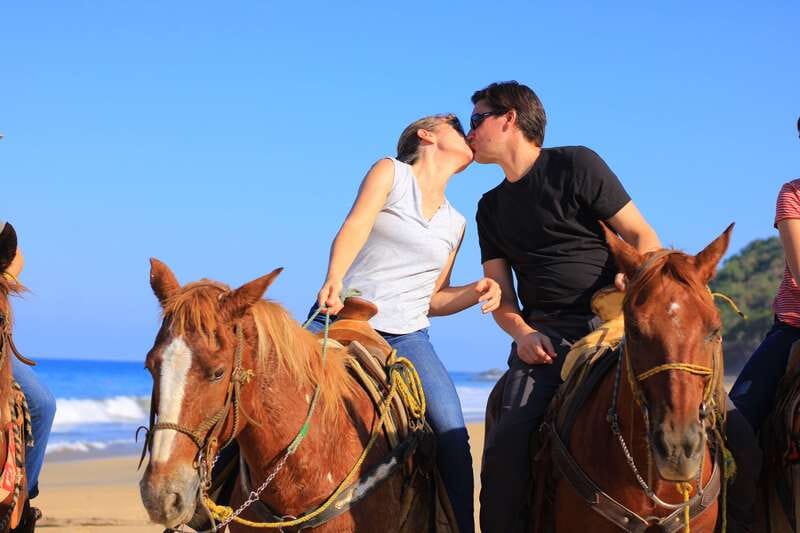 Sayulita: Horseback Riding Tour - Town Passing and Quick Stops: Extra Character Without Turning It Into a Bus Tour