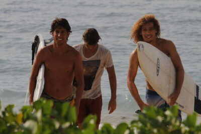 Sayulita: La Lancha Beach, Sunset Surfing Lesson - Getting from Sayulita to La Lancha: air-conditioned comfort, snacks, and real breaks